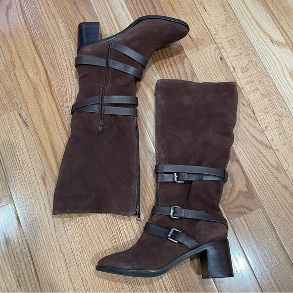 Bernardo Brown Suede Wrap Buckle 2 Way Fold Zipper Heeled Bennie Boot EUC Size 9 - Picture 6 of 11